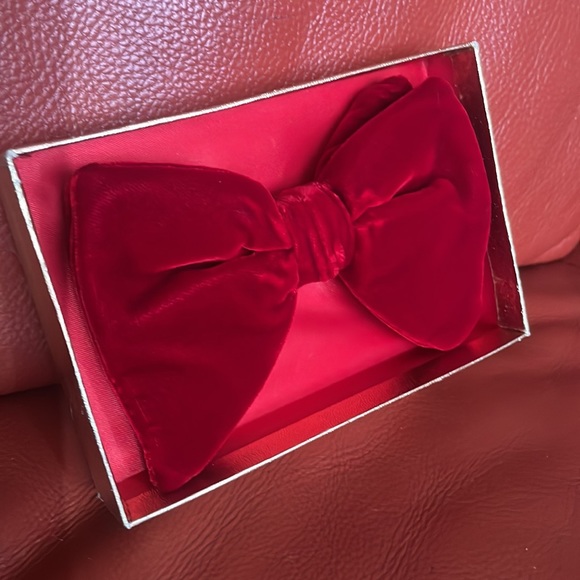 Vintage Red Bow tie by A La Scala Original - Picture 5 of 7